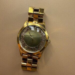 Marc Jacobs gold watch